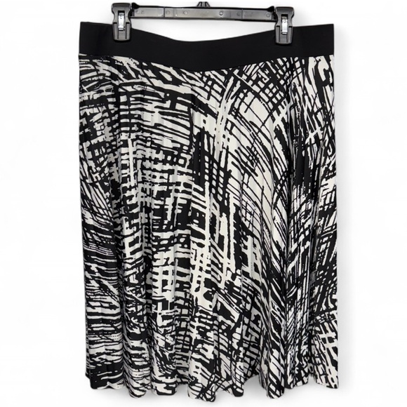 Covington Dresses & Skirts - Covington Monochrome Graphic A-Line Skirt